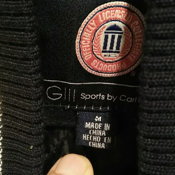 Denard Robinson autographed coat - Picture 5 of 7